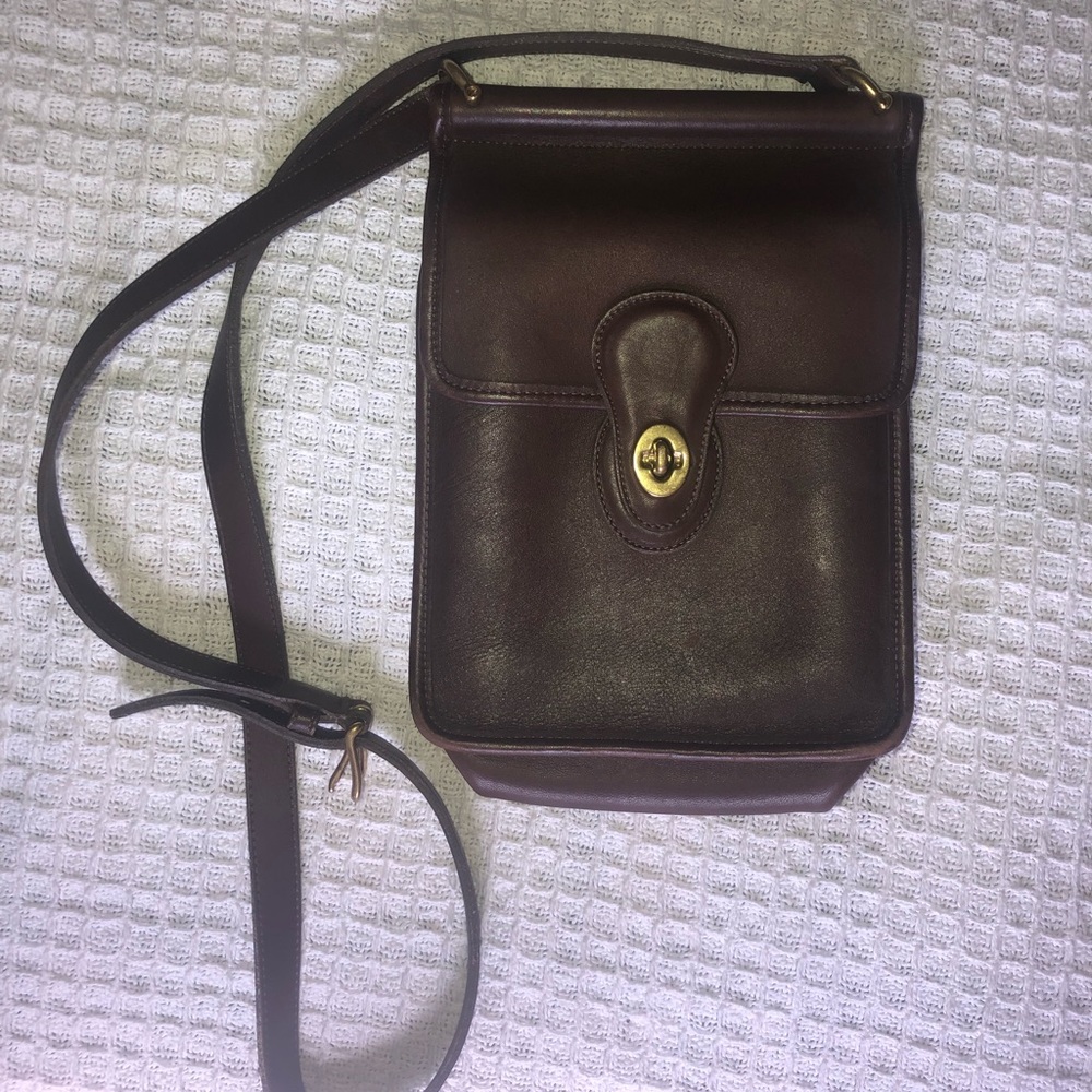 Vintage Coach crossbody bag